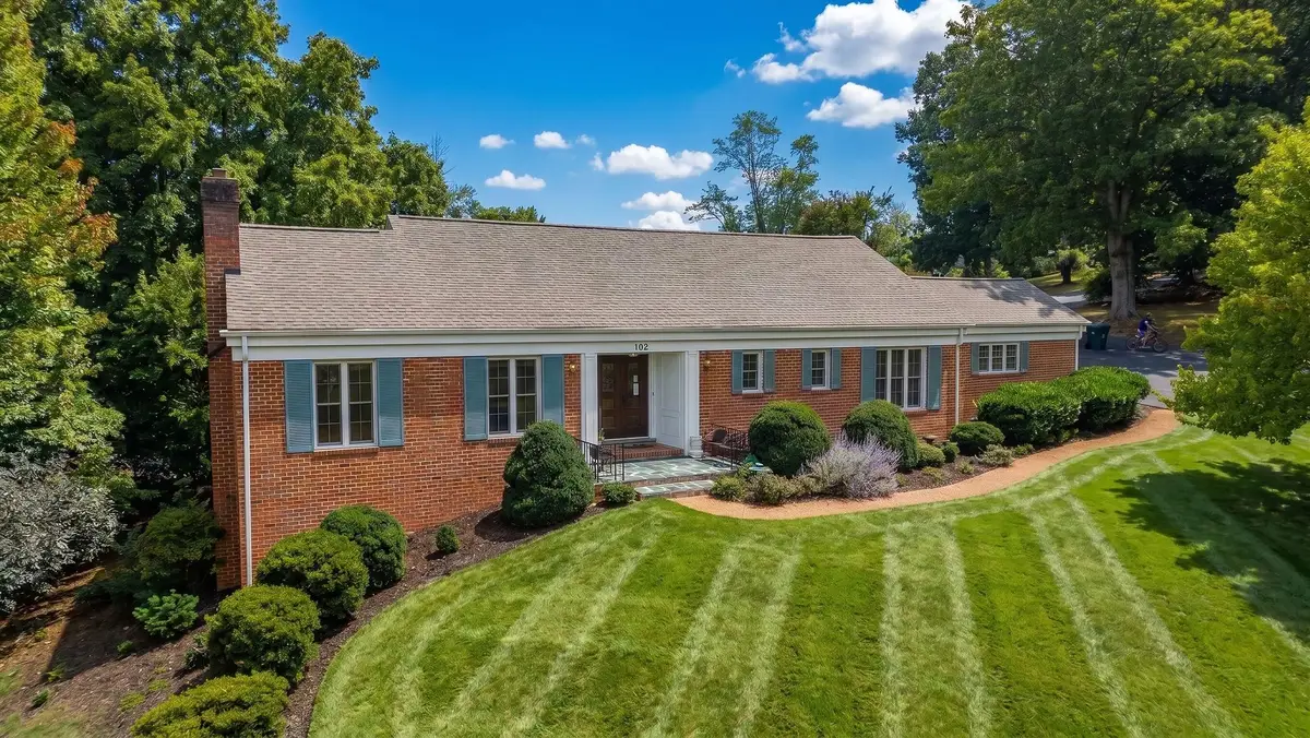 105 Woodland Dr, Staunton, VA 24401 - #1