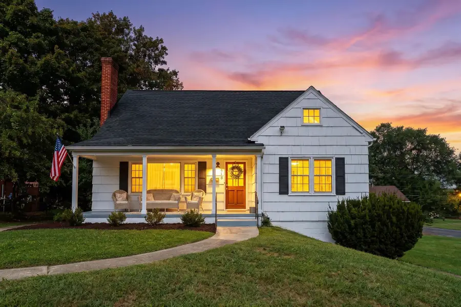 415 Cherry Ave, Waynesboro, VA 22980 - #2