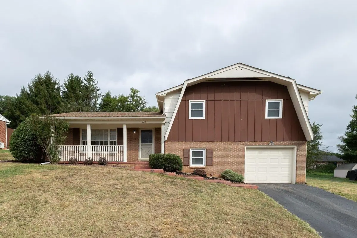 322 Ann St, Staunton, VA 24401 - #1