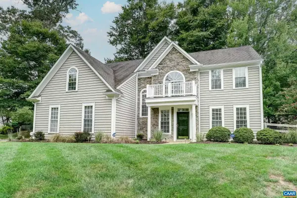 1230 Dunlora Dr, Charlottesville, VA 22901