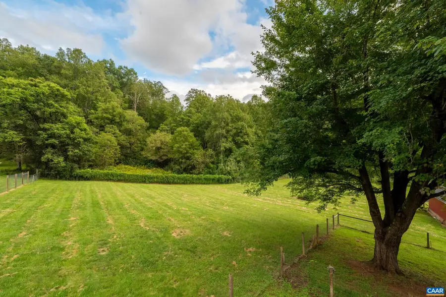 2261 Locust Hollow Rd, Charlottesville, VA 22903 - #3