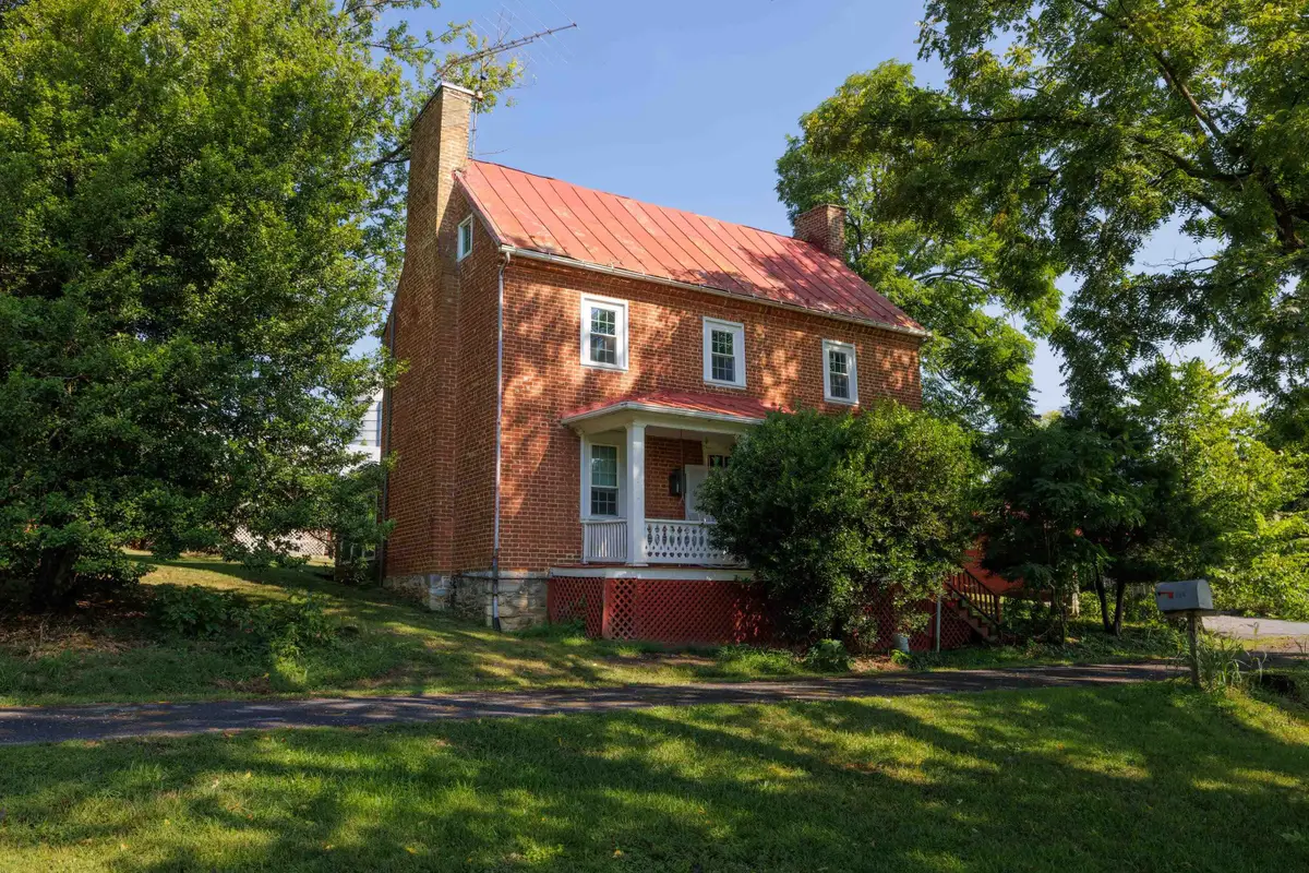 168 Lambert Ln, Waynesboro, VA 22980 - #1