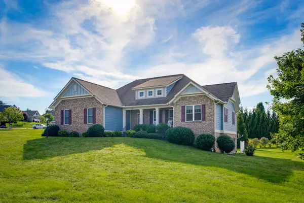 100 Stonecrest Ave, Waynesboro, VA 22980