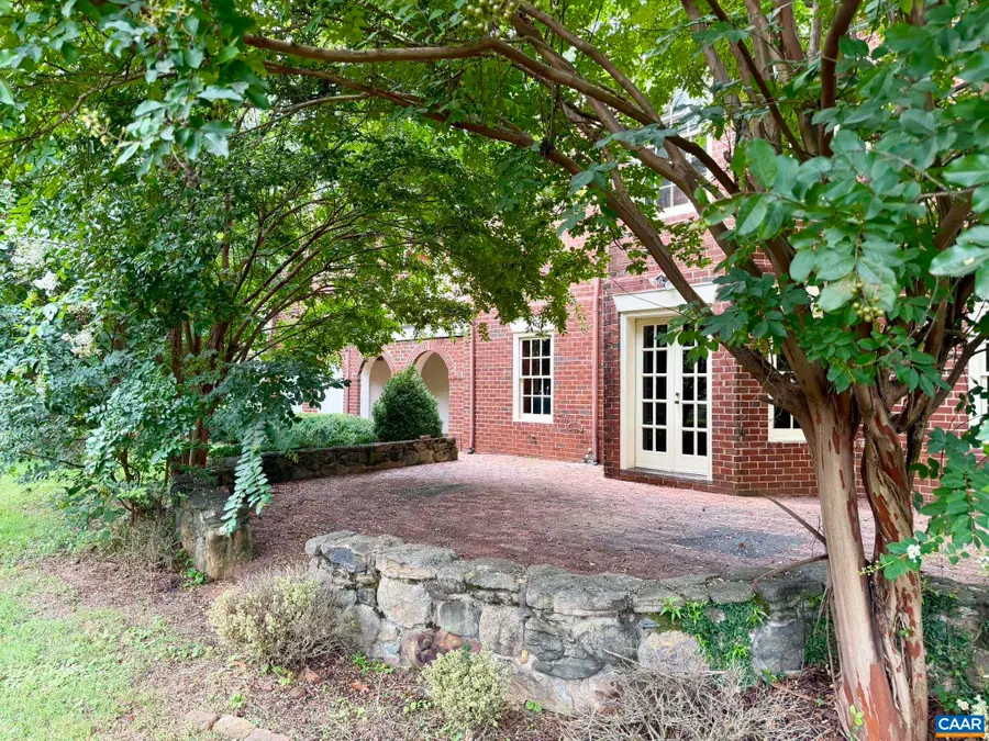321 Dover Rd, Charlottesville, VA 22901 - #3