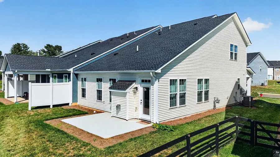 205 Springdale Rd, Waynesboro, VA 22980 - #2