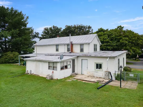2905 Pineville Rd, Mcgaheysville, VA 22840
