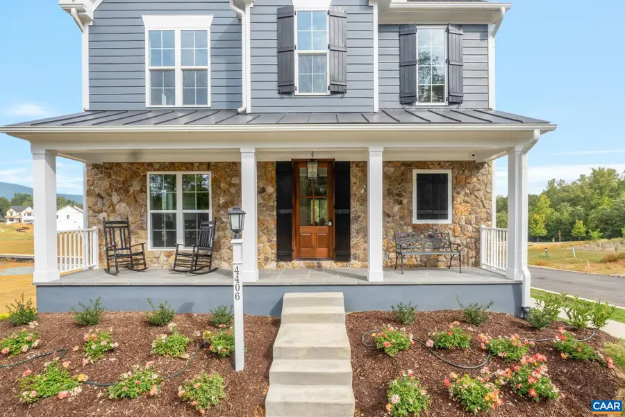 4406 Crewe St, Crozet, VA 22932 - #2