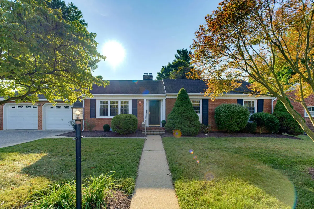 112 West View St N, Bridgewater, VA 22812 - #1