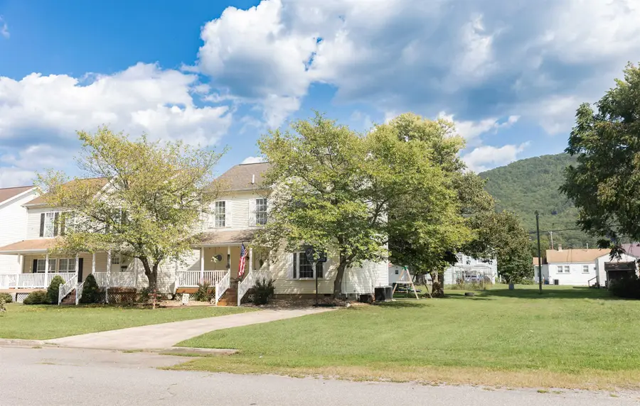 1766 Forest Ave Nw, Buena Vista, VA 24416 - #3