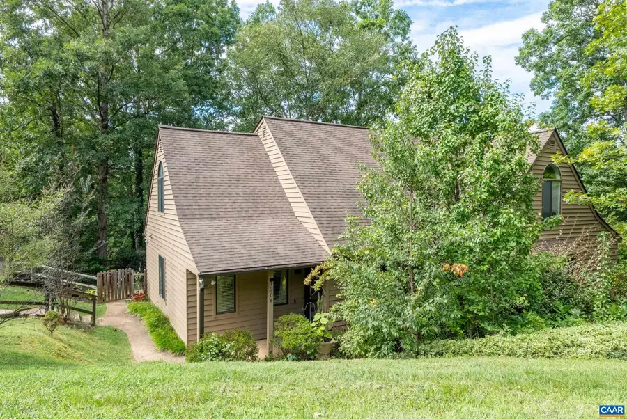 1306 Creekside Dr, Charlottesville, VA 22902 - #2