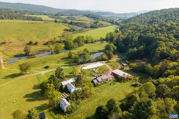 964 Crystal Springs Dr, Bland, VA 24315