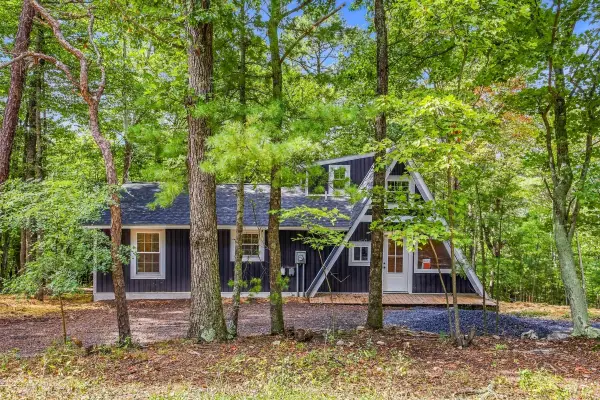 404 Maple Rd N, Mt Jackson, VA 22842