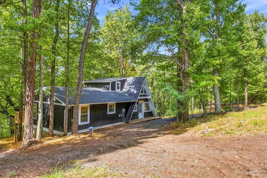 404 Maple Rd N, Mount Jackson, VA 22842 - #2