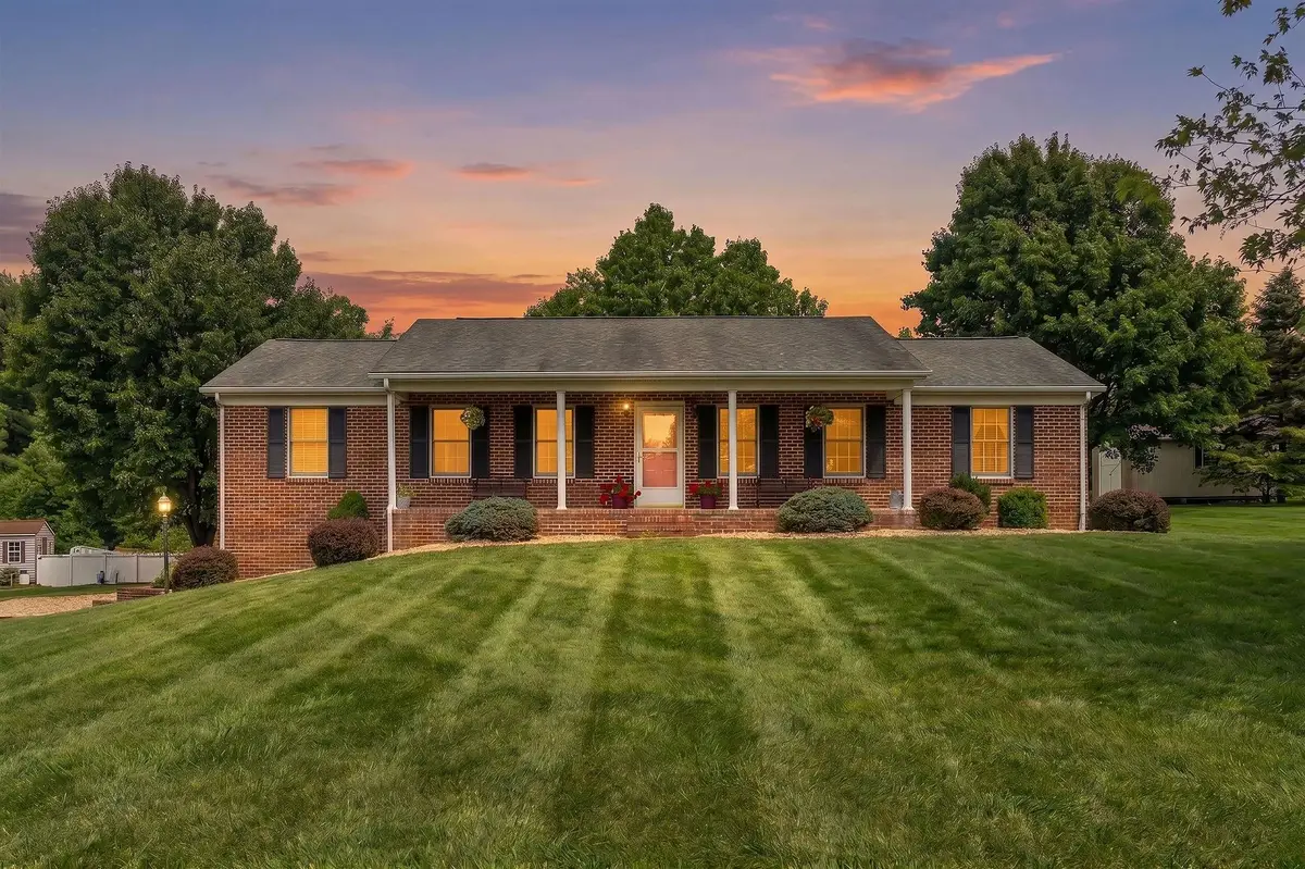 5403 Lee Jackson Hwy, Greenville, VA 24440 - #1