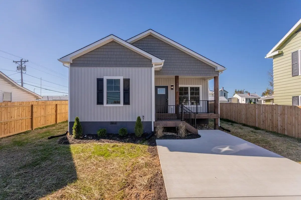 719 Stuart St, Harrisonburg, VA 22802 - #1