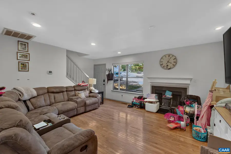 524 Whitcover Cir, Charlottesville, VA 22901 - #2
