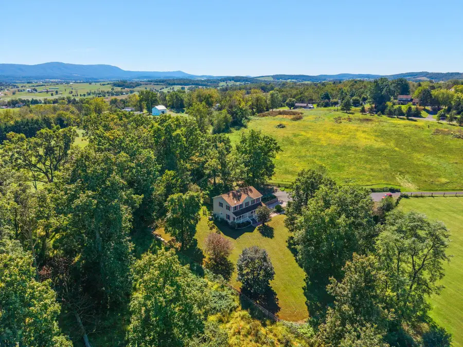 2162 Skippie Ln, Broadway, VA 22815 - #2