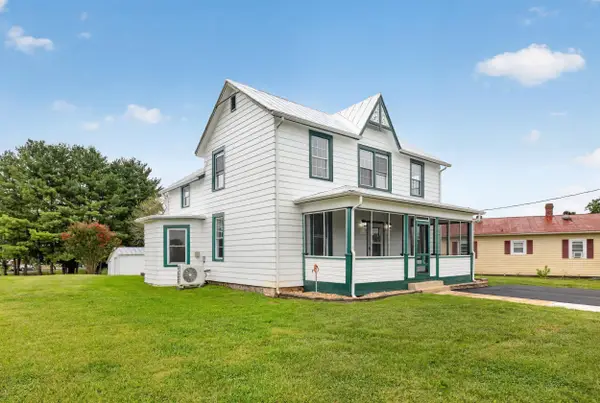 206 2nd St, Shenandoah, VA 22849