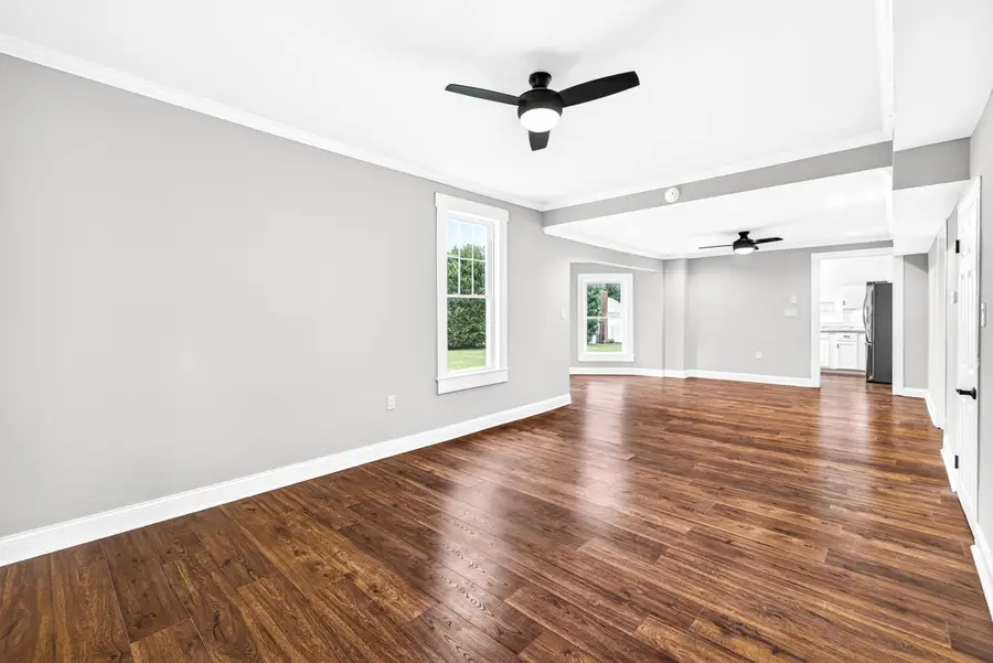 206 2nd St, Shenandoah, VA 22849 - #3