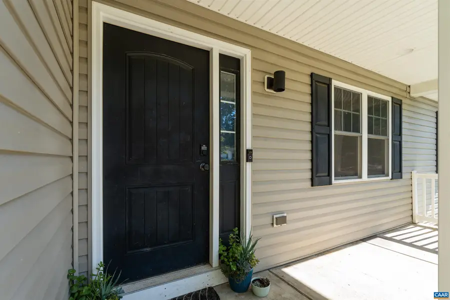 38 Hayrick Rd, Waynesboro, VA 22980 - #2