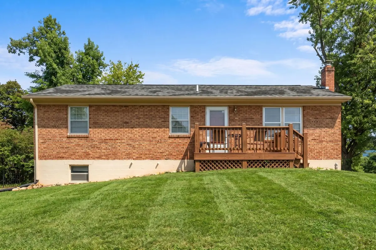 17 Ken View Ave, Verona, VA 24482 - #1
