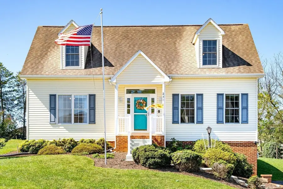 248 Windsong Hills Dr, Elkton, VA 22827 - #2