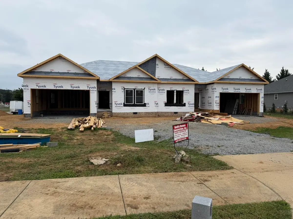 8 Meriwether Cir, Stuarts Draft, VA 24401 - #1