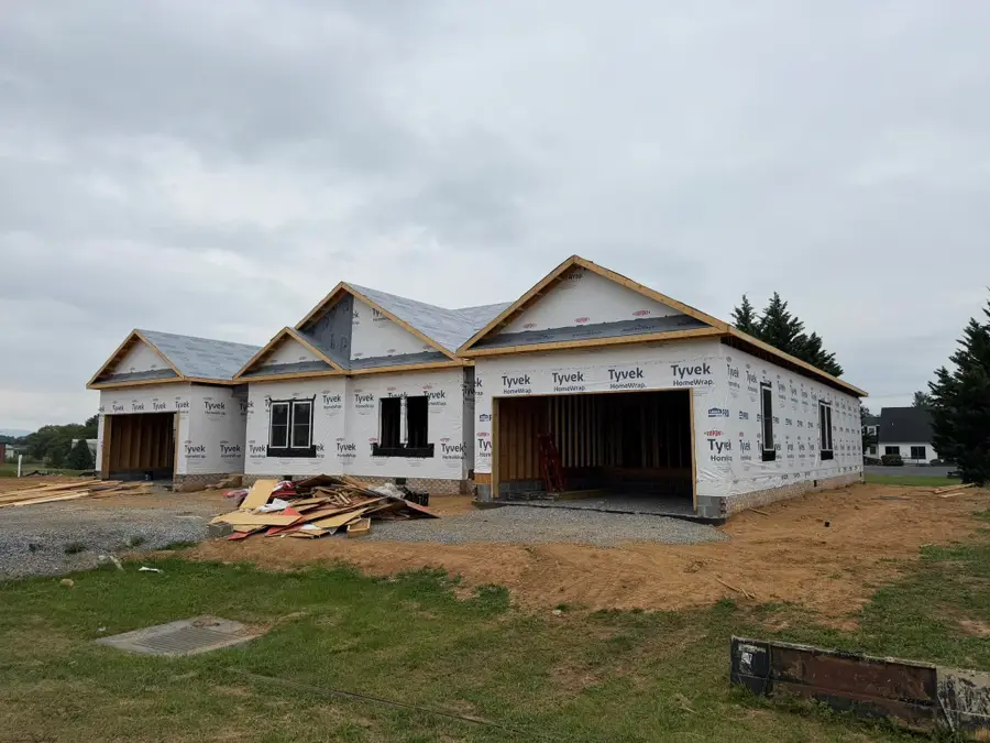 8 Meriwether Cir, Stuarts Draft, VA 24401 - #3