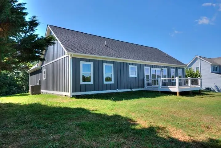 63 Woodridge Ln, Lexington, VA 24450 - #1