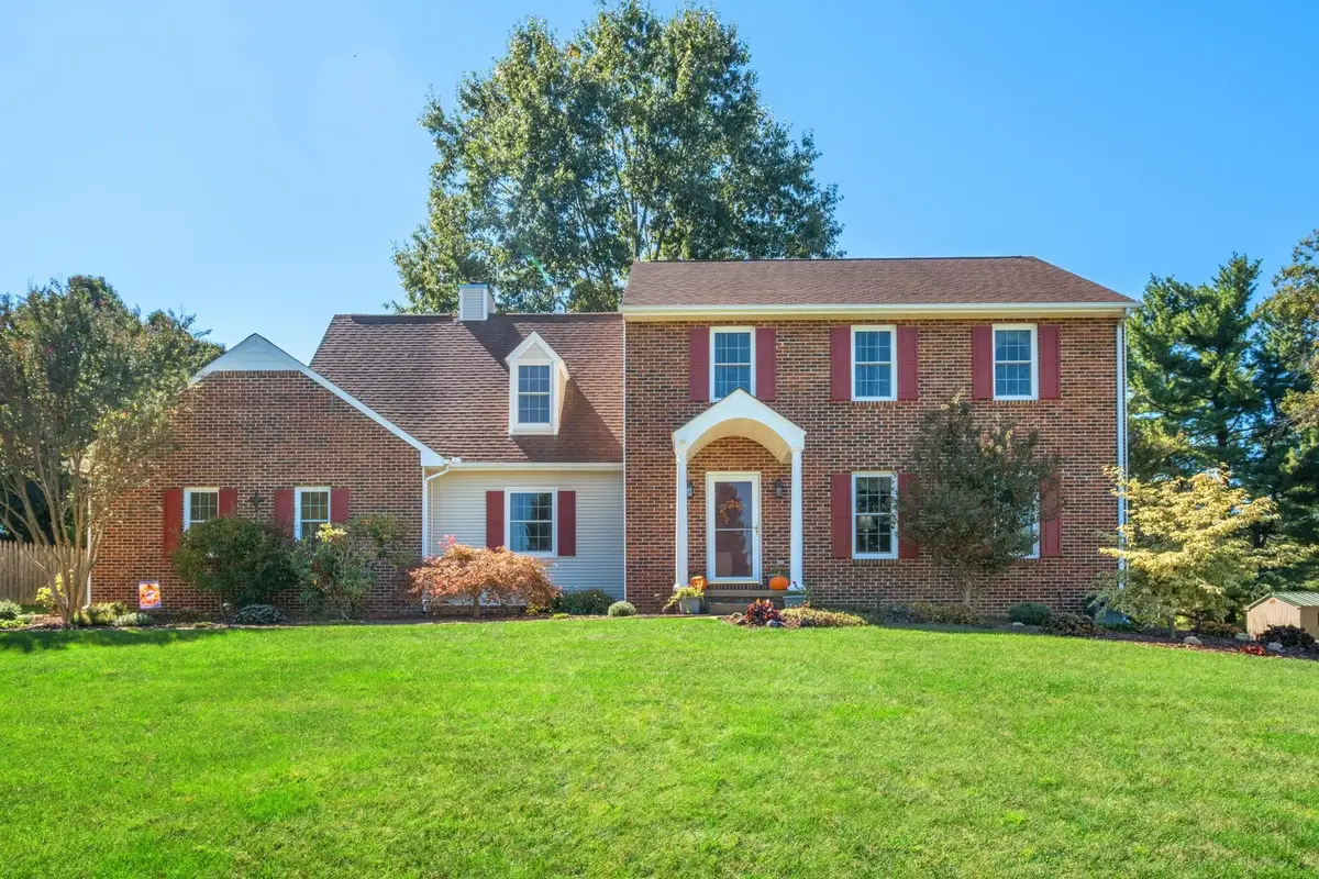 87 Sunset Dr, Waynesboro, VA 22980 - #1