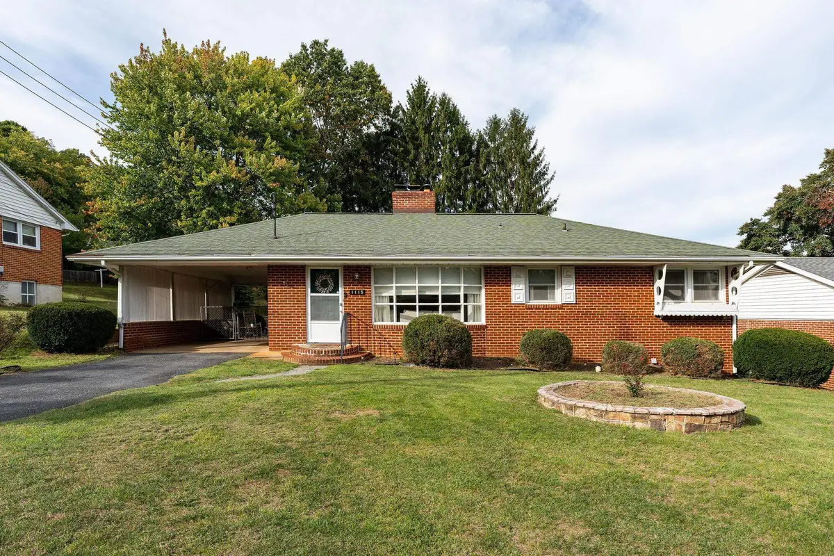 1115 Skymont Rd, Staunton, VA 24401 - #1