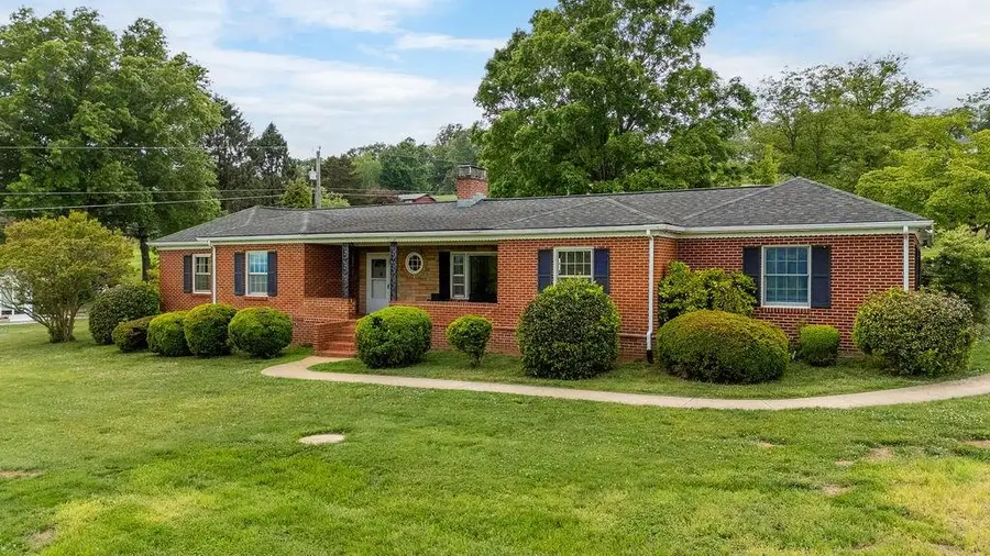 11 Avalon Ln, Lexington, VA 24450 - #2