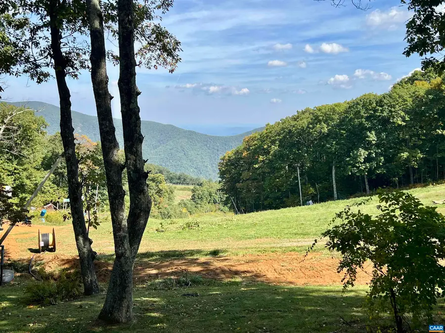 108 Eagles Ct Condos, Wintergreen Resort, VA 22967 - #2