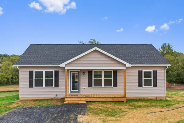 251 Holly Hill St, Broadway, VA 22815