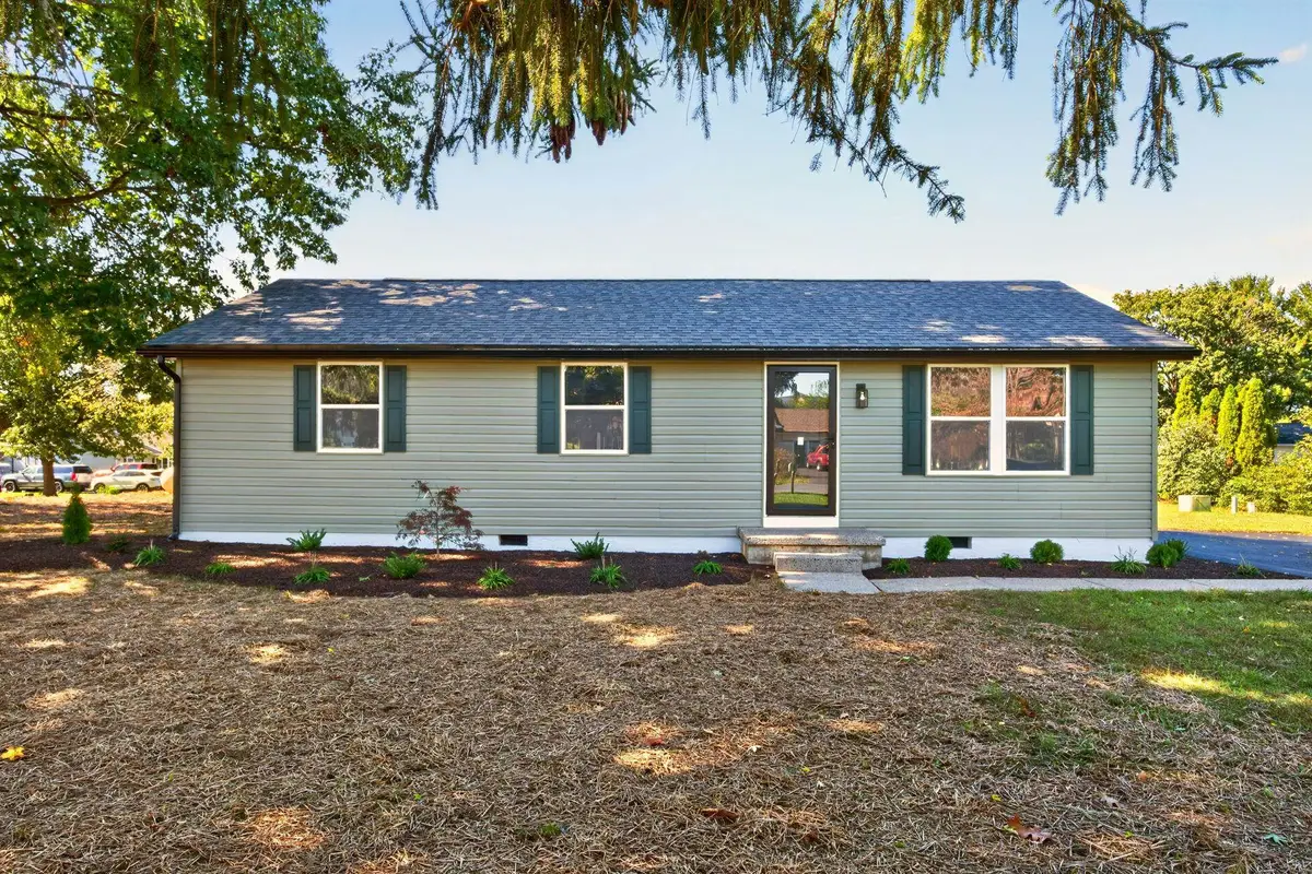 1801 Gum Ave, Grottoes, VA 24441 - #1