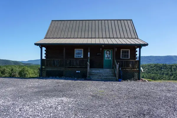1475 Overlook Way, Clifton Forge, VA 24422