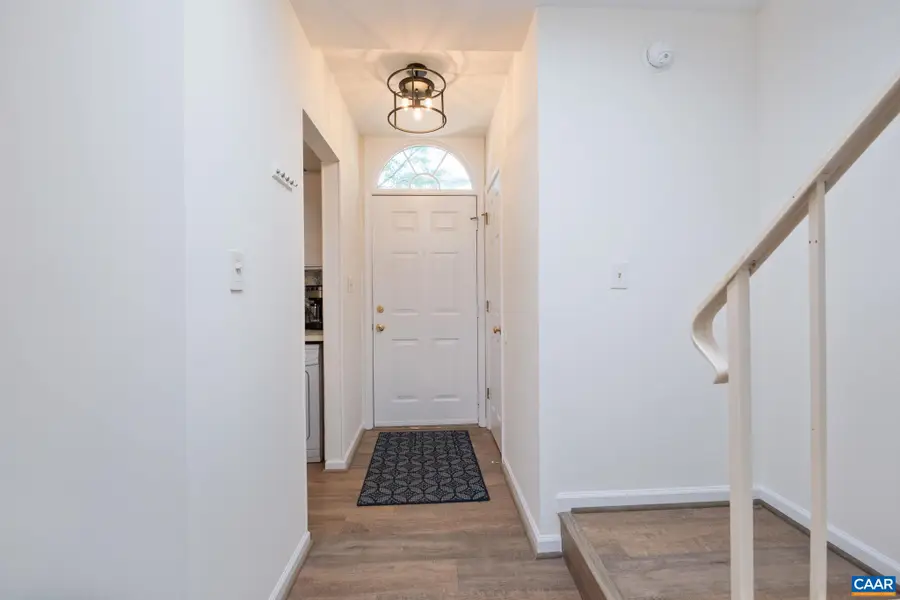 1618 Garden Ct, Charlottesville, VA 22901 - #3