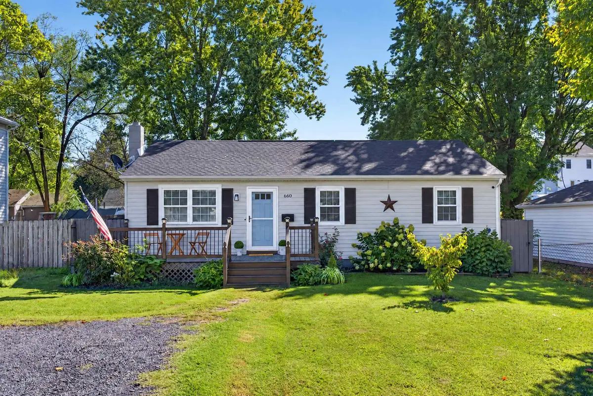 660 N Augusta Ave, Waynesboro, VA 22980 - #1