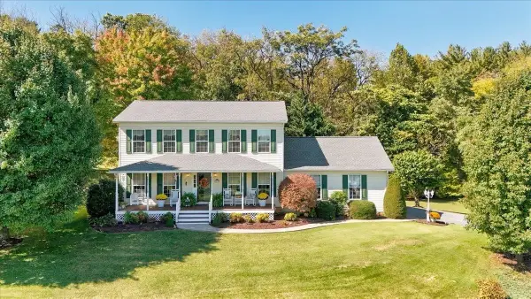 61 Confederacy Dr, Penn Laird, VA 22846