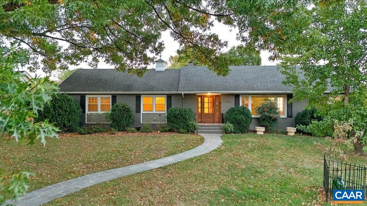 303 Rainbow Dr, Staunton, VA 24401 - #1