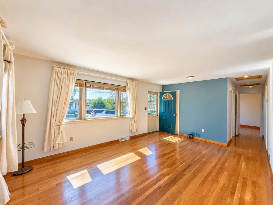 2307 3rd St, Staunton, VA 24401 - #3