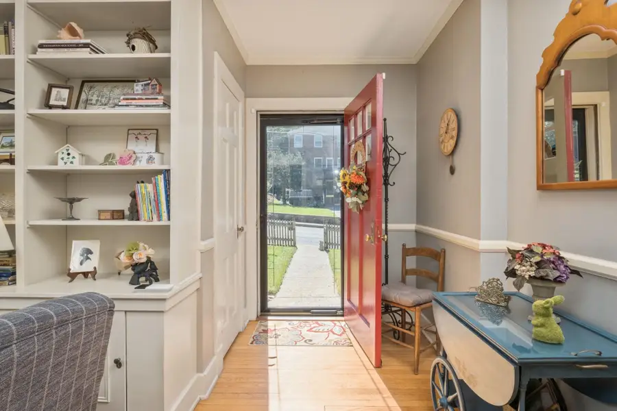633 Alleghany Ave, Staunton, VA 24401 - #3