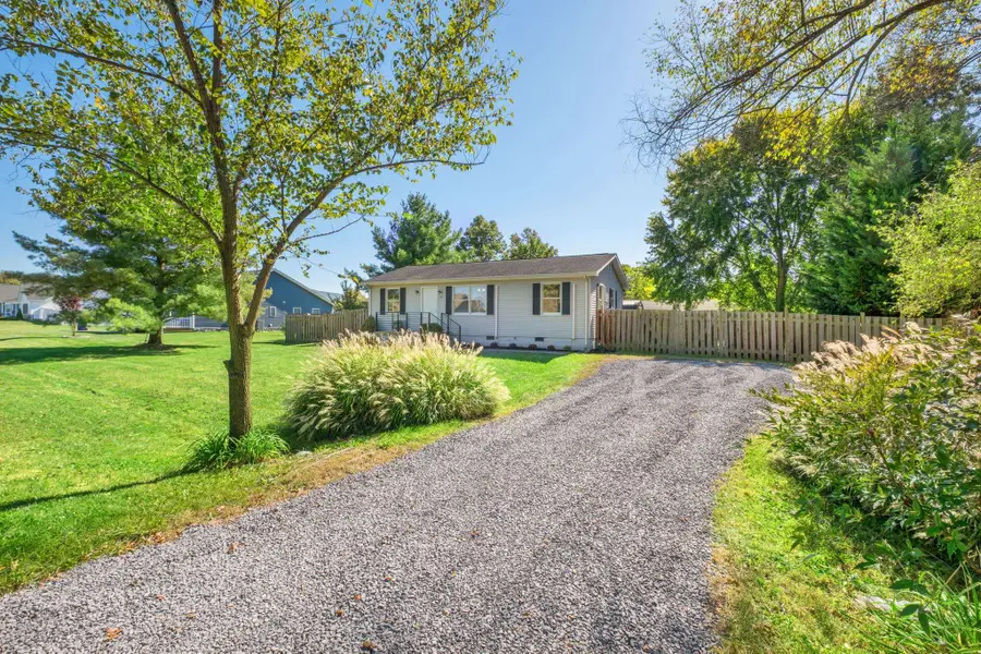 203 16th St, Grottoes, VA 24441 - #2