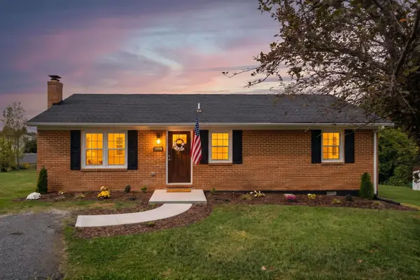 1 Sunderlin Pl, Verona, VA 24482
