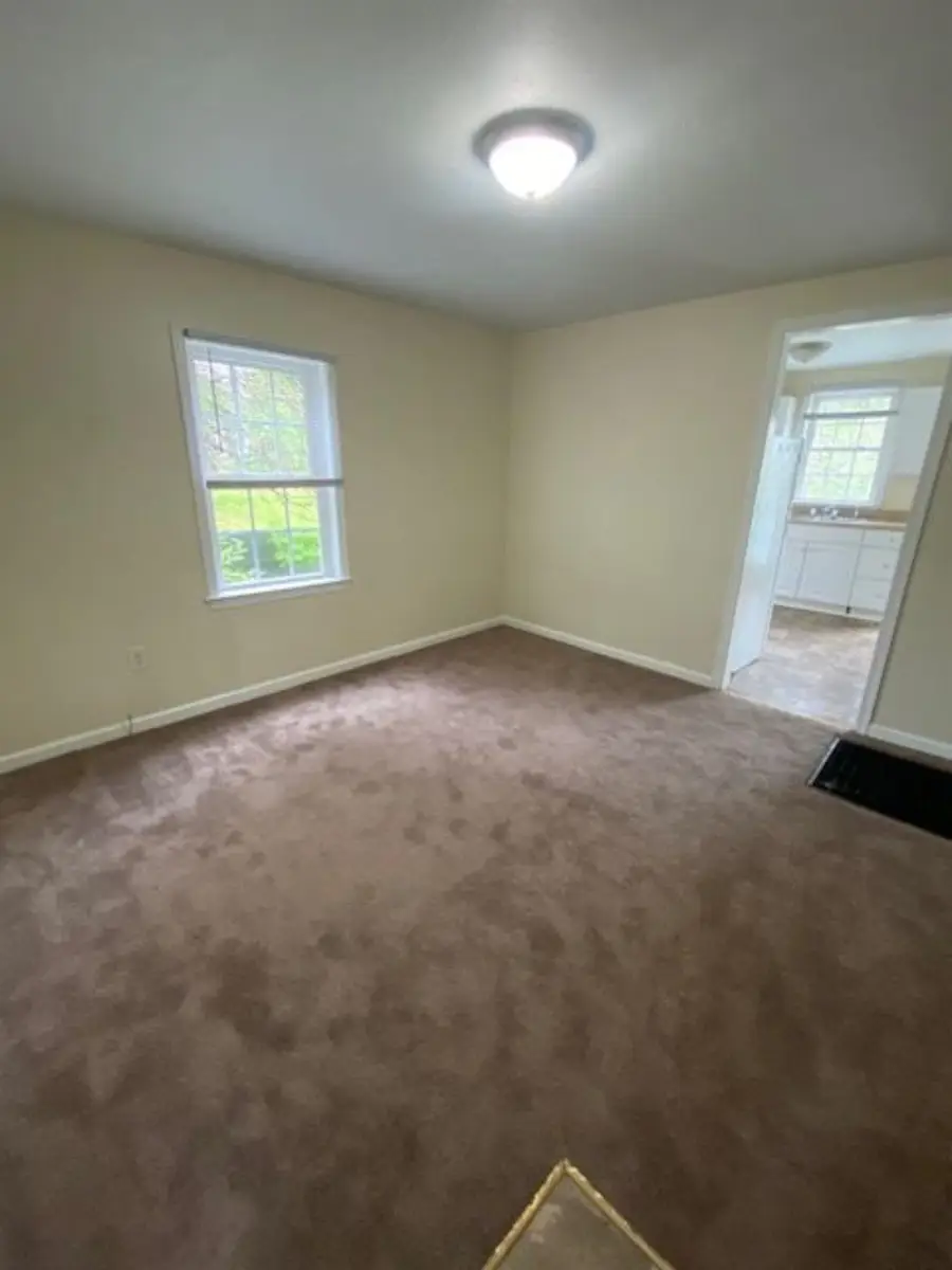 617 Grubert Ave, Staunton, VA 24401 - #2
