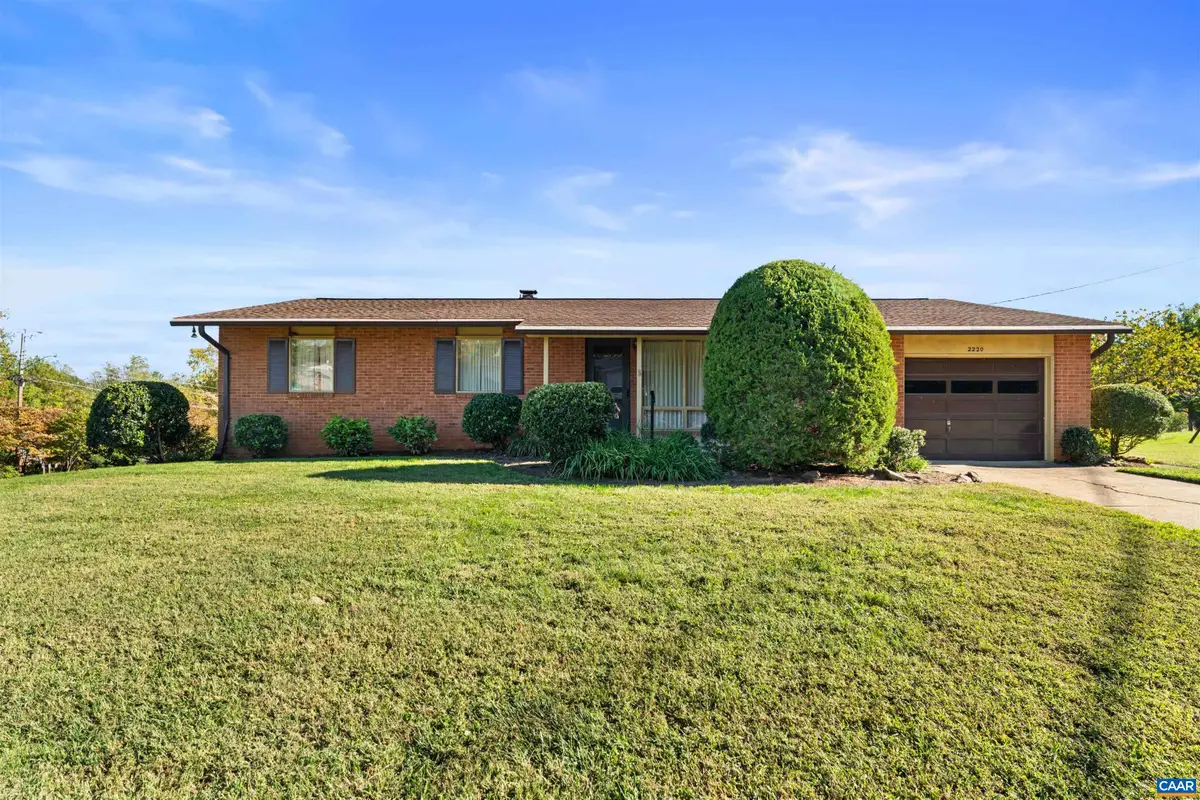 2220 Dominion Dr, Charlottesville, VA 22901 - #1