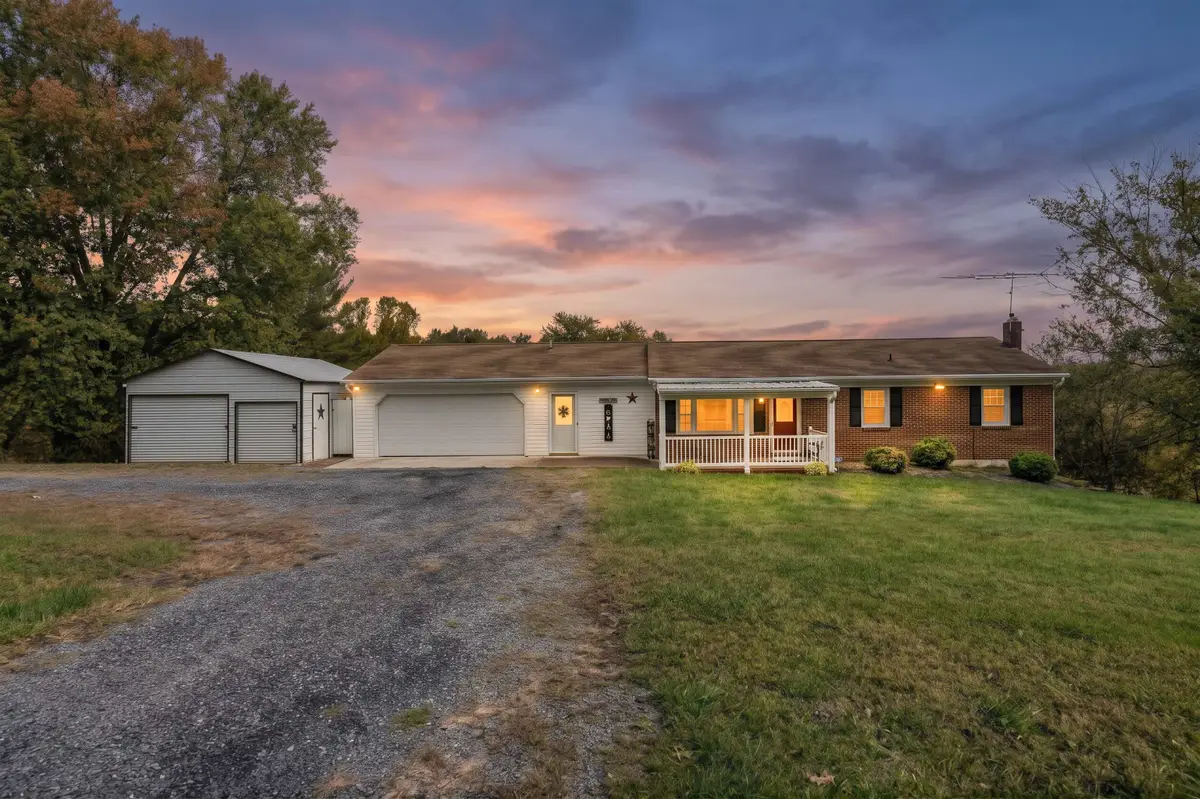 615 Vinegar Hill Rd, Churchville, VA 24421 - #1