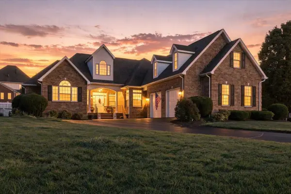 317 Meadow Beauty Ct, Waynesboro, VA 22980