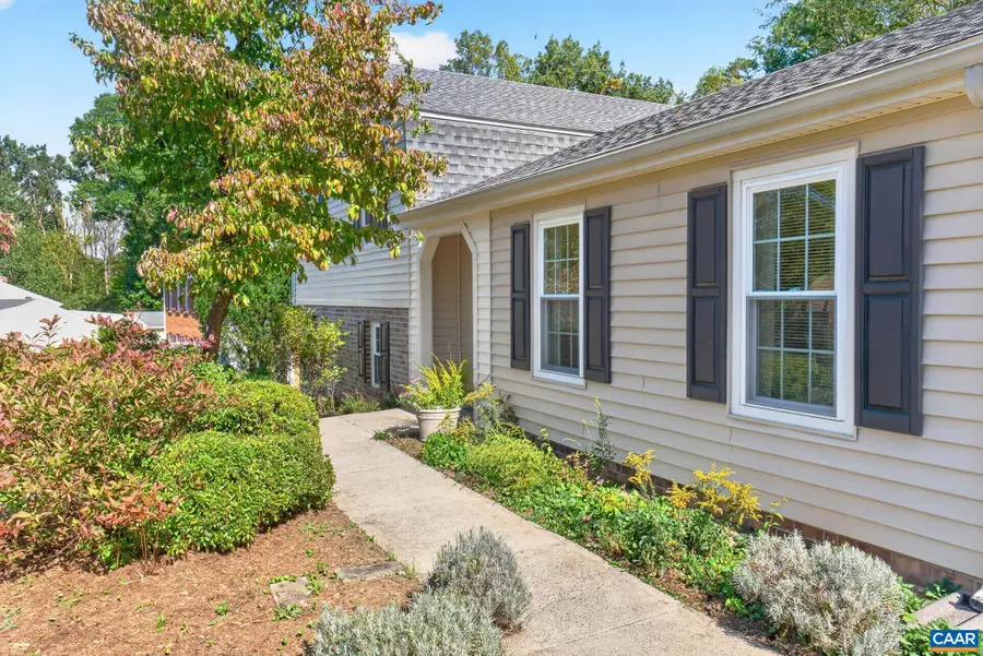 1725 Goldentree Pl, Charlottesville, VA 22911 - #2
