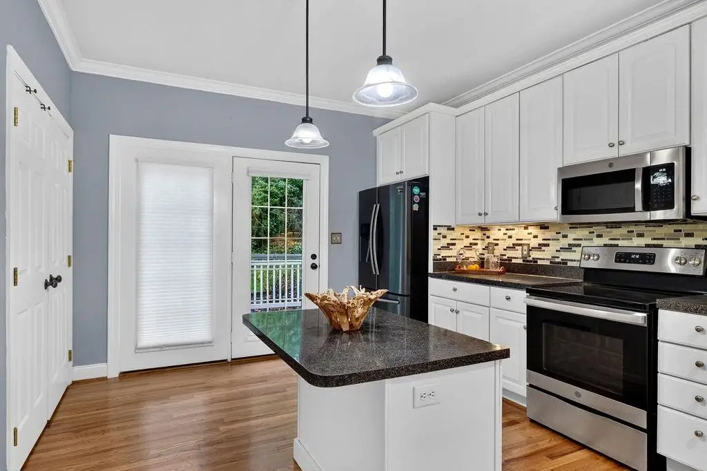 47 Villa View Dr, Staunton, VA 24401 - #1
